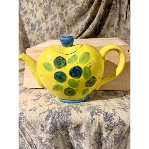 *CLEARANCE* Vintage Yellow Blue Green Heart Shaped Teapot - Picture 2 of 10